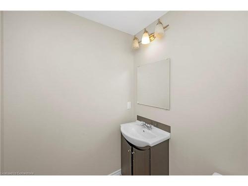 44 Pelech Crescent, Hamilton, ON - Indoor Photo Showing Bathroom