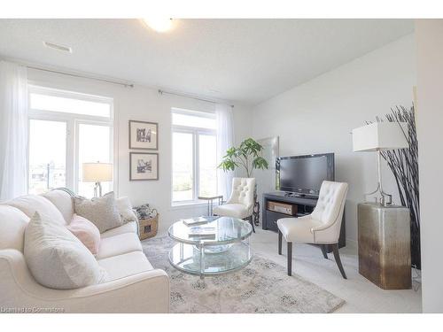 4173 Palermo Common, Burlington, ON - Indoor Photo Showing Living Room