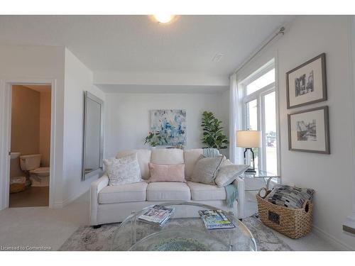 4173 Palermo Common, Burlington, ON - Indoor Photo Showing Living Room