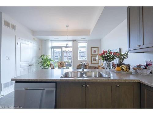 4173 Palermo Common, Burlington, ON - Indoor Photo Showing Kitchen With Double Sink