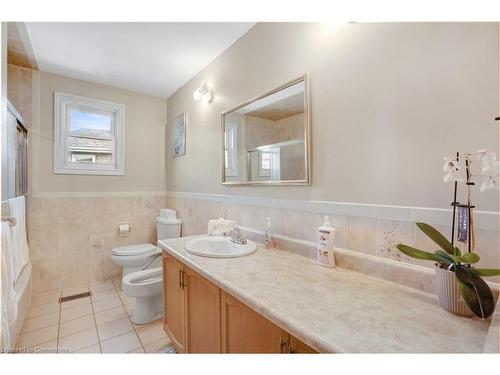 2 Mark Place, Hamilton, ON - Indoor Photo Showing Bathroom