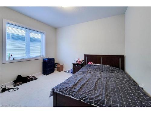 31 Santos Drive, Caledonia, ON - Indoor Photo Showing Bedroom