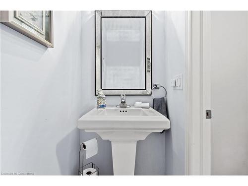 5632 Osprey Avenue, Niagara Falls, ON - Indoor Photo Showing Bathroom