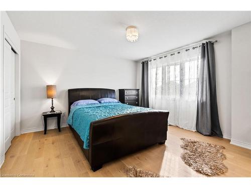 5632 Osprey Avenue, Niagara Falls, ON - Indoor Photo Showing Bedroom