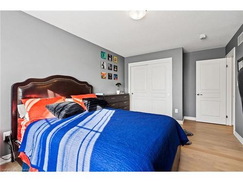 5632 Osprey Avenue, Niagara Falls, ON - Indoor Photo Showing Bedroom