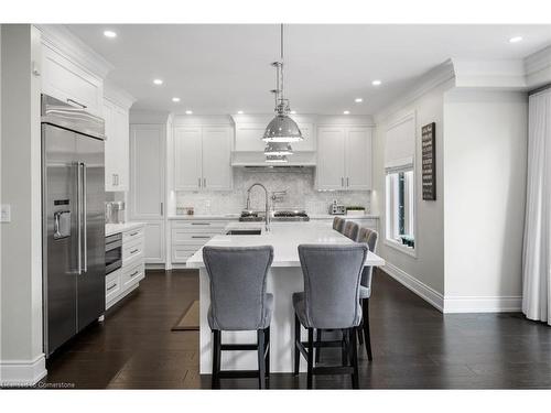 4206 Sarazen Drive, Burlington, ON - Indoor Photo Showing Kitchen With Upgraded Kitchen