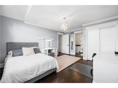 4206 Sarazen Drive, Burlington, ON - Indoor Photo Showing Bedroom