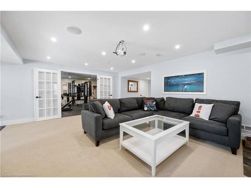 4206 Sarazen Drive, Burlington, ON - Indoor Photo Showing Living Room