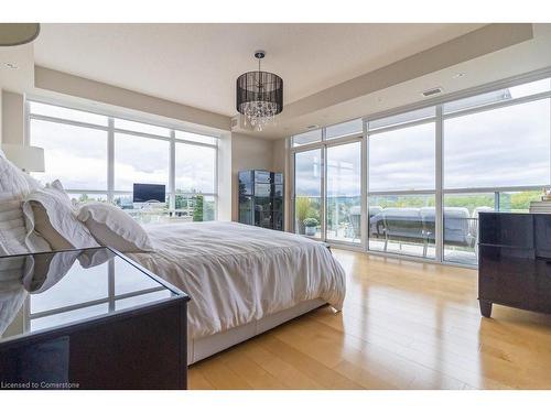 607-551 Maple Avenue, Burlington, ON - Indoor Photo Showing Bedroom