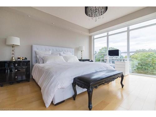 607-551 Maple Avenue, Burlington, ON - Indoor Photo Showing Bedroom