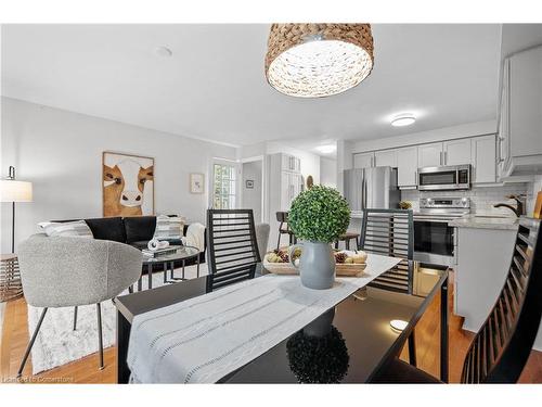 74-710 Spring Gardens Road, Burlington, ON - Indoor Photo Showing Dining Room