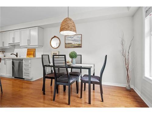 74-710 Spring Gardens Road, Burlington, ON - Indoor Photo Showing Dining Room