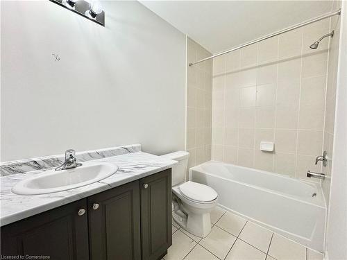 100 Baker Street, Thorold, ON - Indoor Photo Showing Bathroom