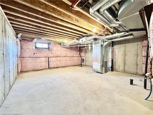 100 Baker Street, Thorold, ON - Indoor Photo Showing Basement