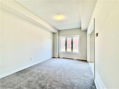 100 Baker Street, Thorold, ON - Indoor Photo Showing Other Room