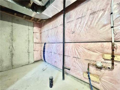 100 Baker Street, Thorold, ON - Indoor Photo Showing Basement