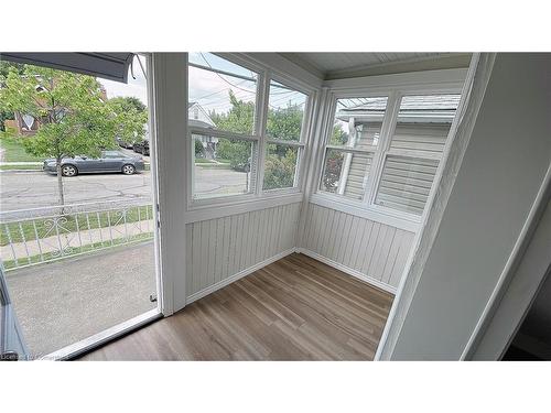 32 Vansitmart Avenue, Hamilton, ON - Indoor Photo Showing Other Room