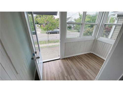 32 Vansitmart Avenue, Hamilton, ON - Indoor Photo Showing Other Room