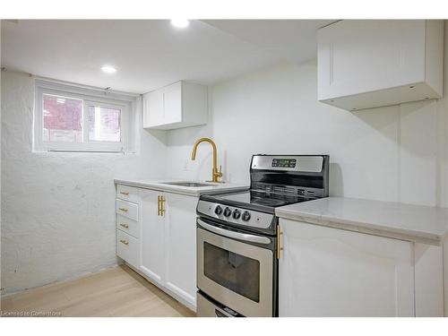 Lower-149 Leinster Street N, Hamilton, ON - Indoor Photo Showing Kitchen