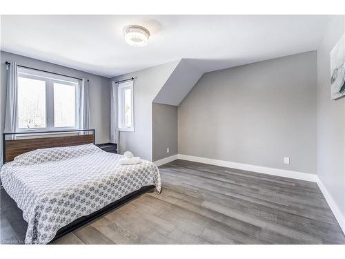 74362 Driftwood Drive, Bayfield, ON - Indoor Photo Showing Bedroom