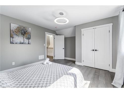 74362 Driftwood Drive, Bayfield, ON - Indoor Photo Showing Bedroom