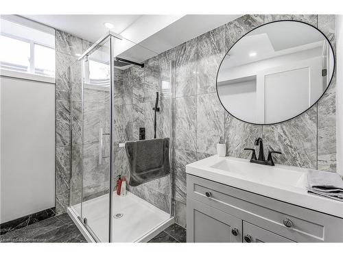 74362 Driftwood Drive, Bayfield, ON - Indoor Photo Showing Bathroom