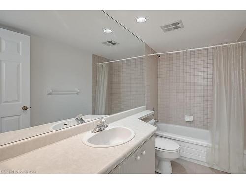 705-2190 Lakeshore Road, Burlington, ON - Indoor Photo Showing Bathroom