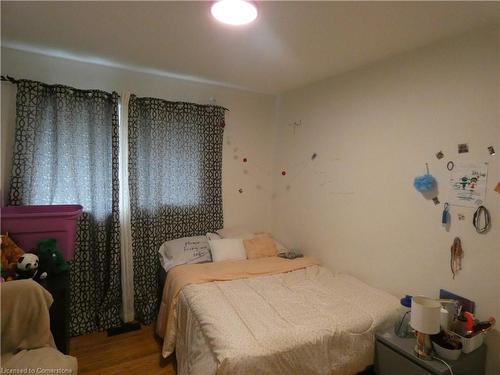 304 Niagara Street, Welland, ON - Indoor Photo Showing Bedroom