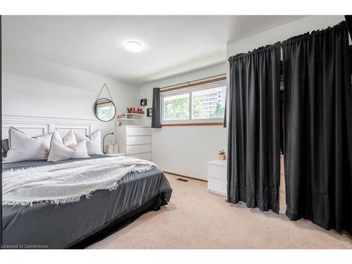 71 Fielding Crescent, Hamilton, ON - Indoor Photo Showing Bedroom