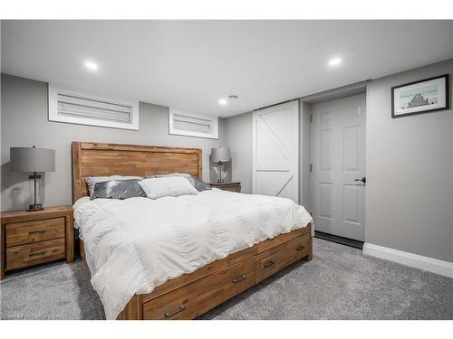 71 Fielding Crescent, Hamilton, ON - Indoor Photo Showing Bedroom