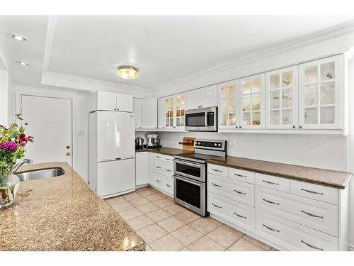 479 Fothergill Boulevard, Burlington, ON - Indoor Photo Showing Kitchen