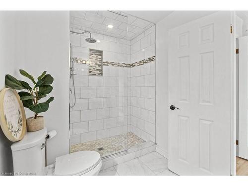 479 Fothergill Boulevard, Burlington, ON - Indoor Photo Showing Bathroom