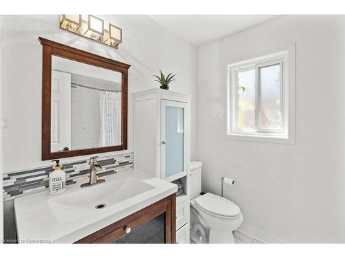 479 Fothergill Boulevard, Burlington, ON - Indoor Photo Showing Bathroom