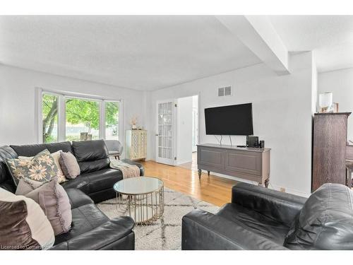 479 Fothergill Boulevard, Burlington, ON - Indoor Photo Showing Living Room