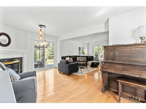 479 Fothergill Boulevard, Burlington, ON - Indoor Photo Showing Living Room With Fireplace