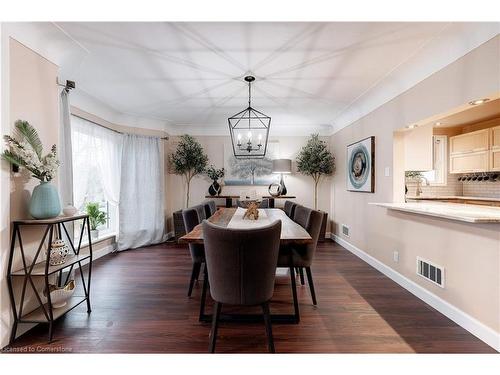 17 Dundas Street, Dundas, ON - Indoor Photo Showing Dining Room