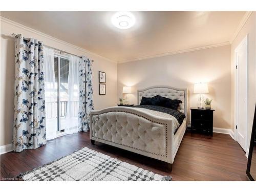 17 Dundas Street, Dundas, ON - Indoor Photo Showing Bedroom