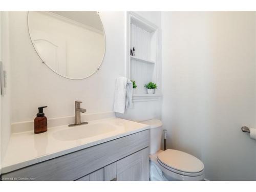 772 Francis Road, Burlington, ON - Indoor Photo Showing Bathroom