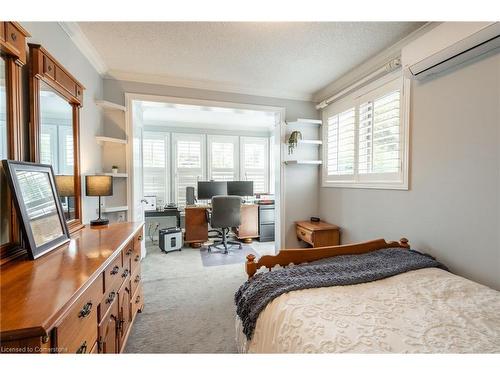 772 Francis Road, Burlington, ON - Indoor Photo Showing Bedroom