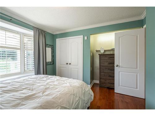 772 Francis Road, Burlington, ON - Indoor Photo Showing Bedroom