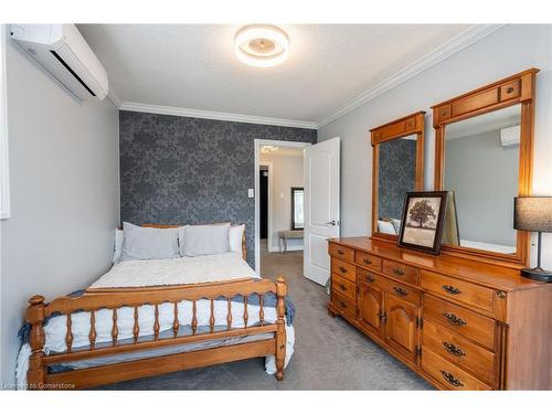 772 Francis Road, Burlington, ON - Indoor Photo Showing Bedroom