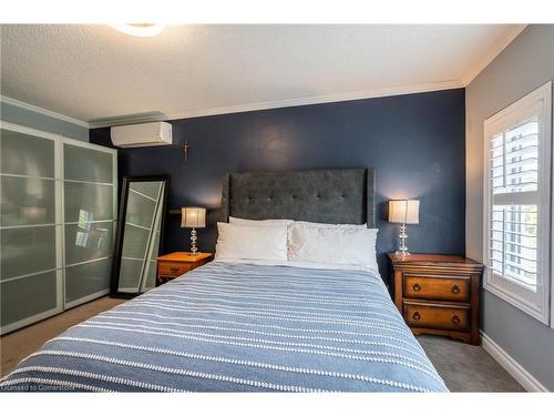 772 Francis Road, Burlington, ON - Indoor Photo Showing Bedroom