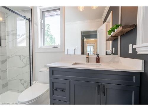 772 Francis Road, Burlington, ON - Indoor Photo Showing Bathroom