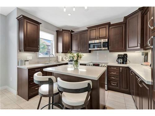 39 Morning Mist Drive, Hamilton, ON - Indoor Photo Showing Kitchen