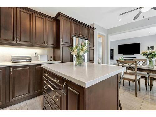 39 Morning Mist Drive, Hamilton, ON - Indoor Photo Showing Kitchen