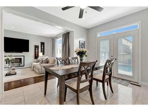 39 Morning Mist Drive, Hamilton, ON - Indoor Photo Showing Dining Room