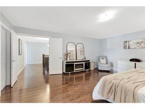 39 Morning Mist Drive, Hamilton, ON - Indoor Photo Showing Bedroom