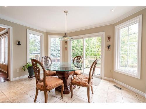 2049 Country Club Drive, Burlington, ON - Indoor Photo Showing Dining Room