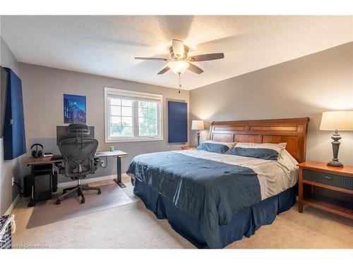 2049 Country Club Drive, Burlington, ON - Indoor Photo Showing Bedroom