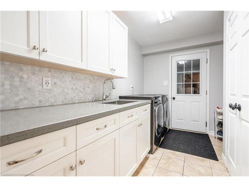 2049 Country Club Drive, Burlington, ON - Indoor Photo Showing Kitchen